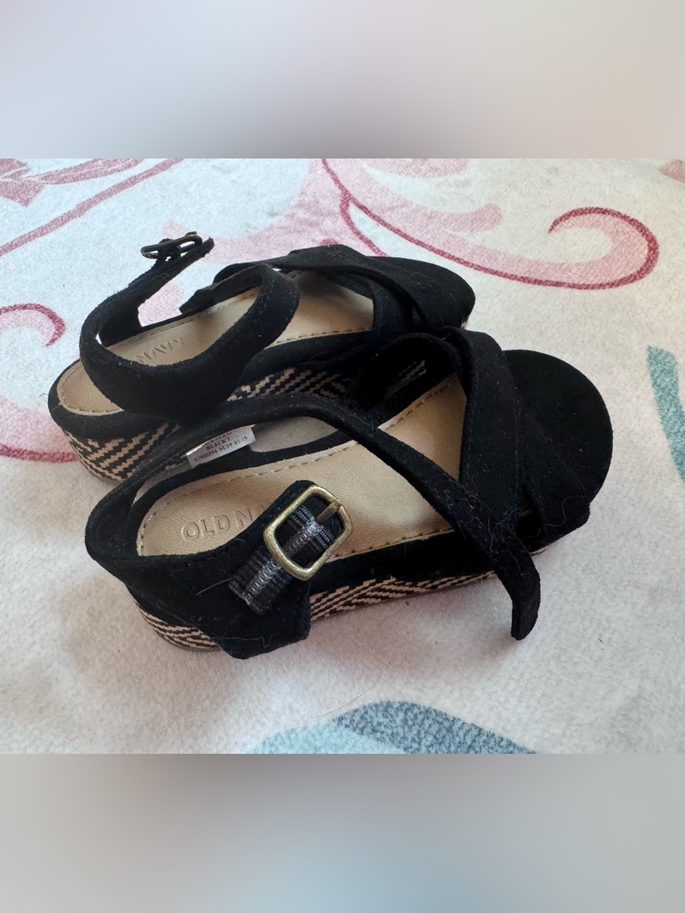 Old Navy Black Crisscross Buckle Kids Sandals